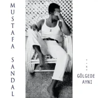 Mustafa Sandal - Gölgede Aynı