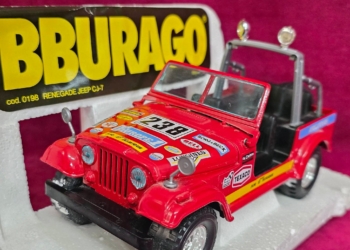 RENEGADE JEEP CJ-7 DİECAST 1.24 ÖLÇEK